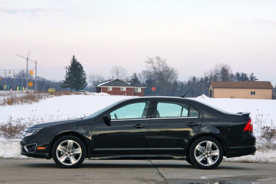  Ford Fusion Sport 2009 года  (фото 12 из 49)